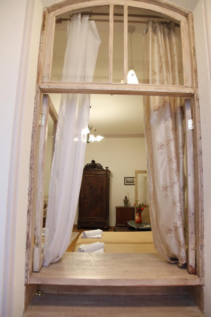 Appartement Art House Petunia à Tbilissi Extérieur photo